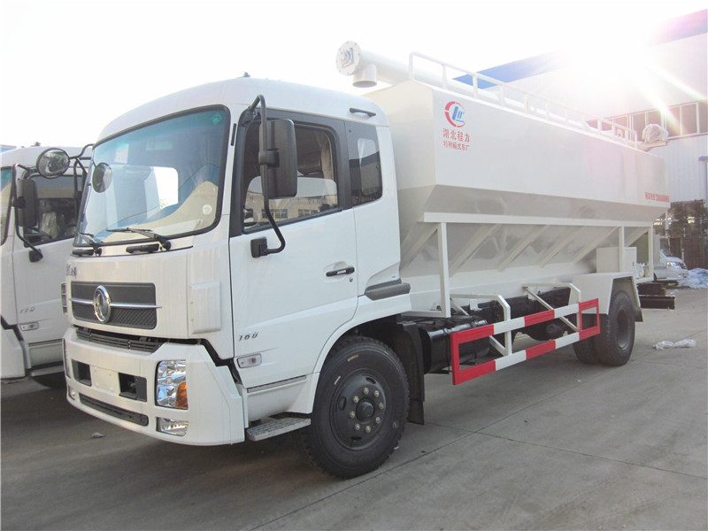 散裝<a href=http://m.qmmq.net.cn/siliaoche/ target=_blank class=infotextkey>飼料車</a>圖片展示