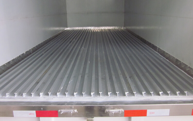 <a href=http://m.qmmq.net.cn/lcc/ target=_blank class=infotextkey>冷藏車</a>通風(fēng)槽,冷藏車地板通風(fēng)槽圖片