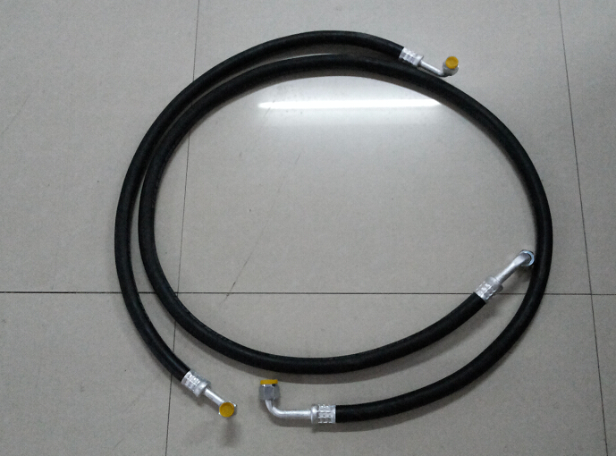 <a href=http://m.qmmq.net.cn/lcc/ target=_blank class=infotextkey>冷藏車</a>制冷系統(tǒng)管路圖片